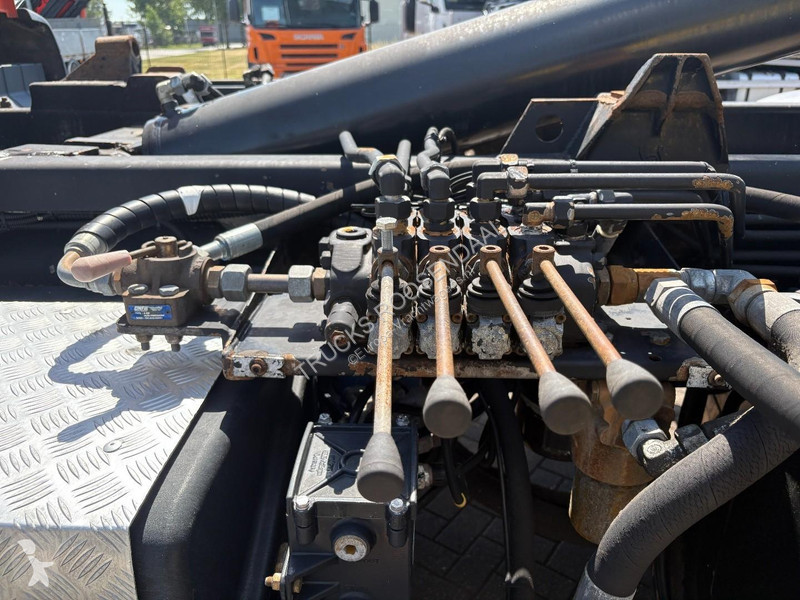 شاحنة MAN TGA + 6X4 + HOOK ARM SYSTEM + MANUAL...
