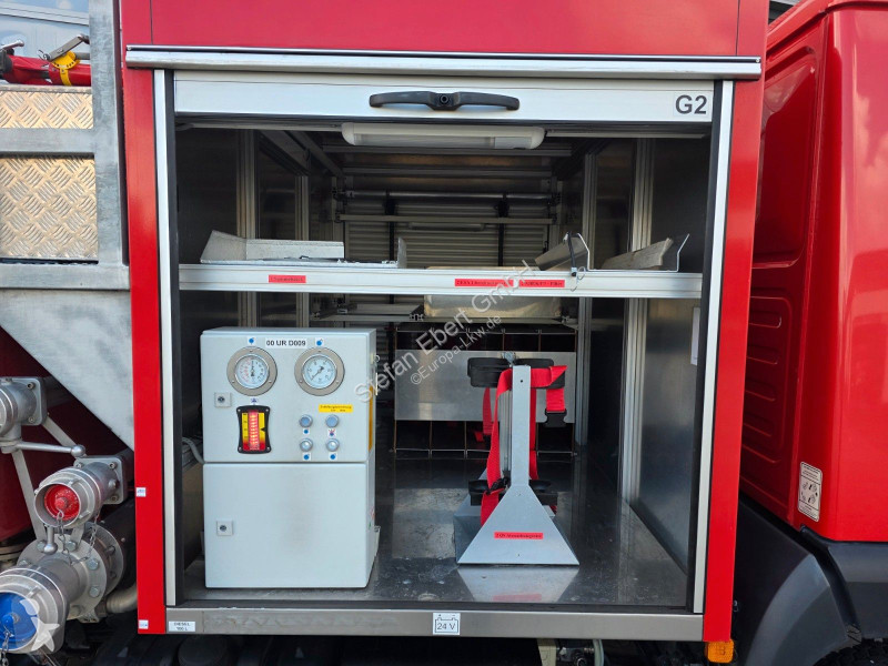 شاحنة MAN LE Feuerwehr Schaum-Löschfahrzeug...