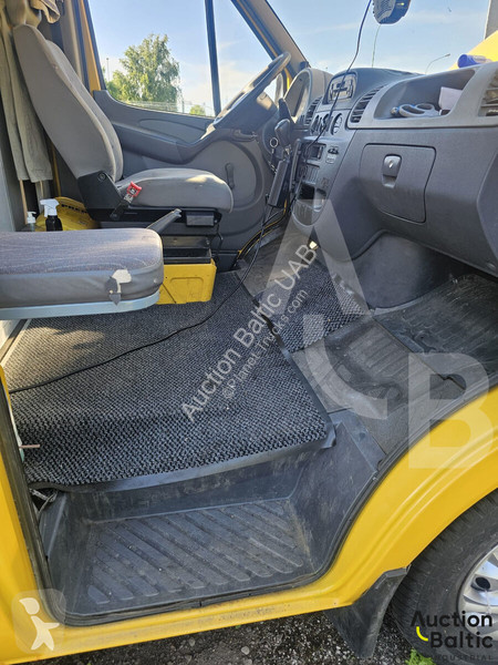 شاحنة Mercedes 308 CDI