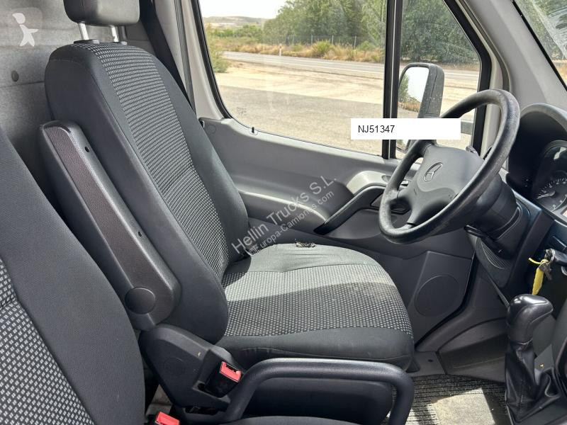 شاحنة Mercedes sprinter 515