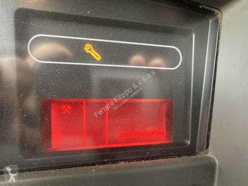 شاحنة Renault MACCHINA OPERATRICE