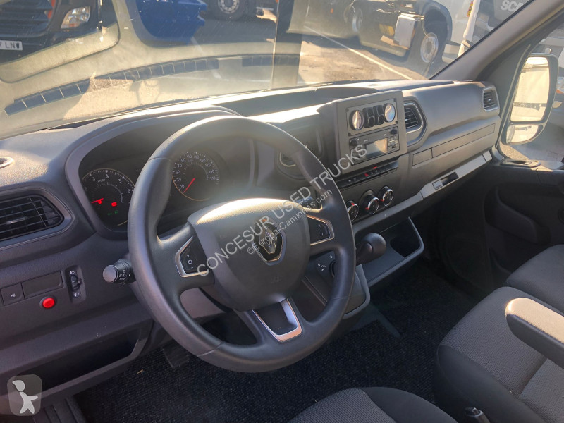 شاحنة Renault  2.3  180 c.v.  FURGON PARA 2...