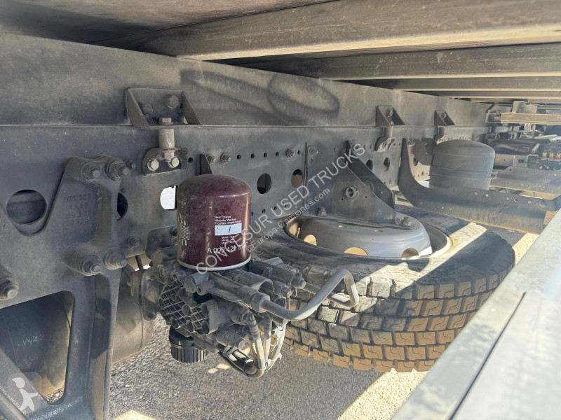 شاحنة Mercedes  1218  L