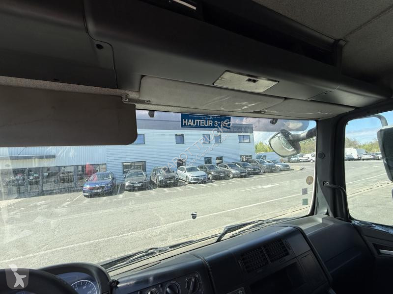 Camion MAN 12.180