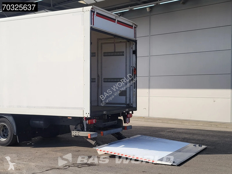 شاحنة DAF LF 230 LF 4X2 12tonner kg...