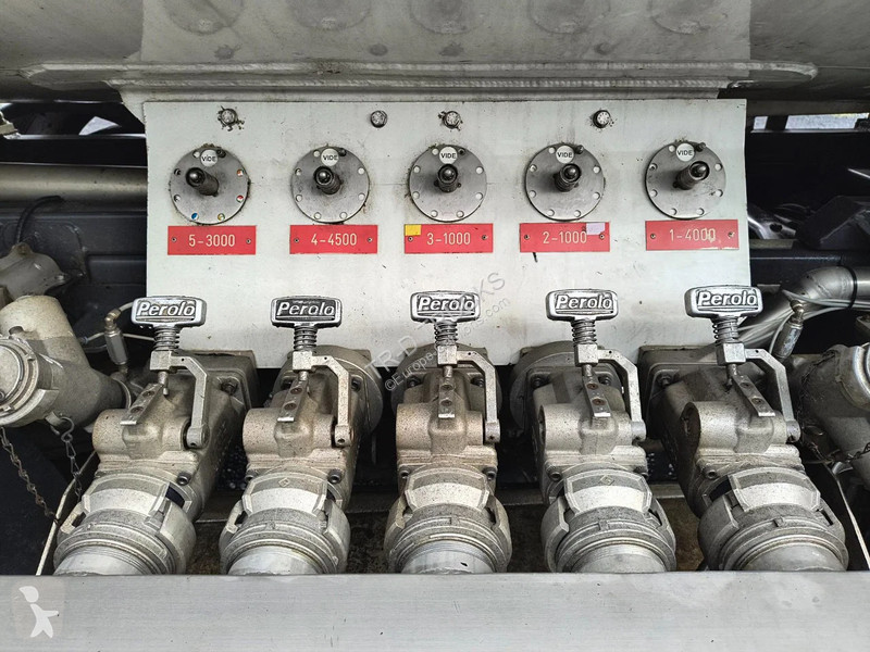 شاحنة Renault 270 13500L FUEL / CARBURANT TRUCK...
