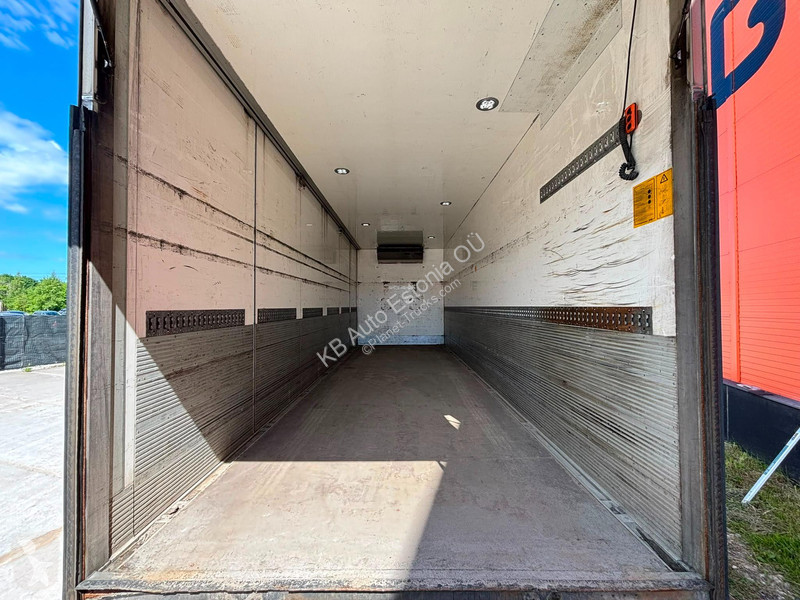 Camion Volvo 450 6x2*4 THERMOKING T-800R / BOX...