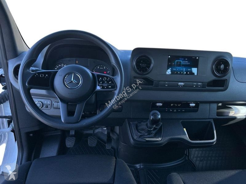 شاحنة Mercedes 419 T 43/35