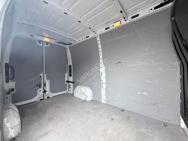 Грузовик Renault MASTER