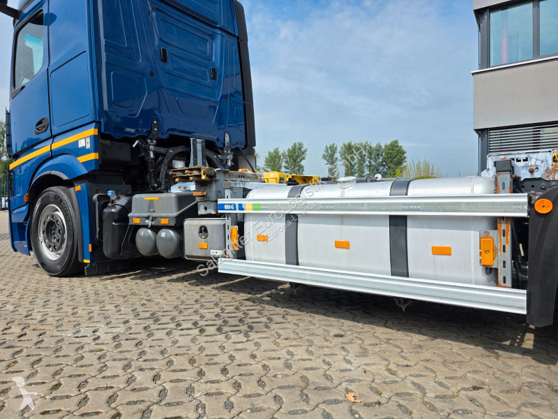 شاحنة Mercedes 2553 / Retarder / Ladebordwand...