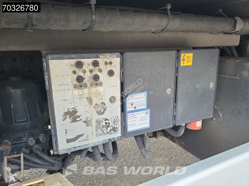 شاحنة Mercedes 2540 6X2 FrigoBlock Refrigerated...