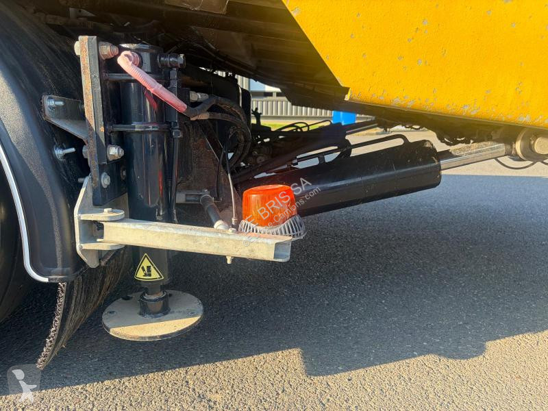 شاحنة Iveco 260S42