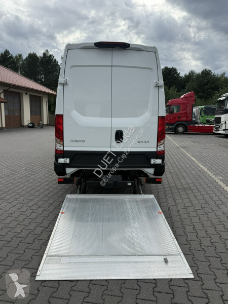 Camión Iveco 50C18 V