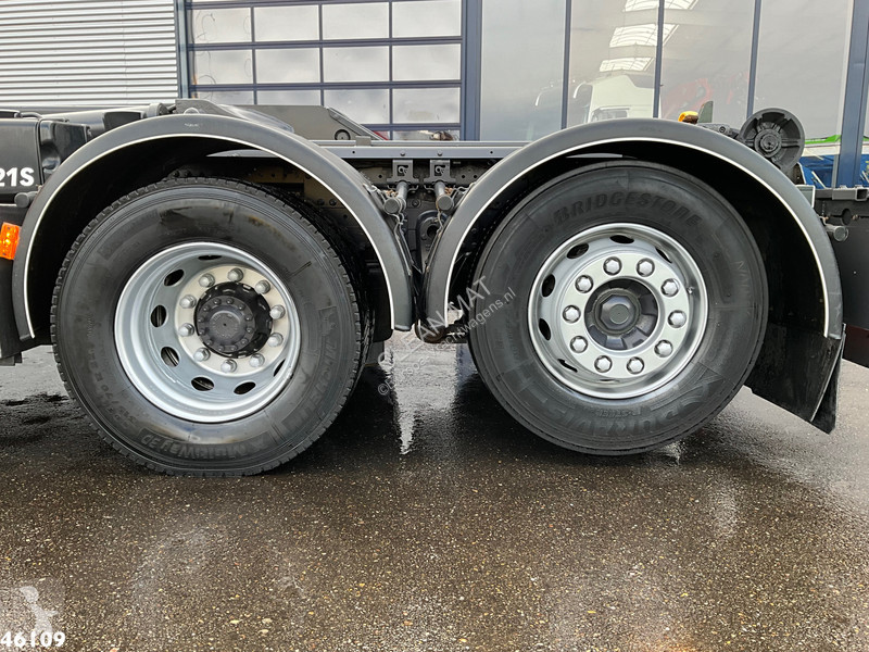 شاحنة Volvo 320 Multilift 21 Ton haakarmsysteem...
