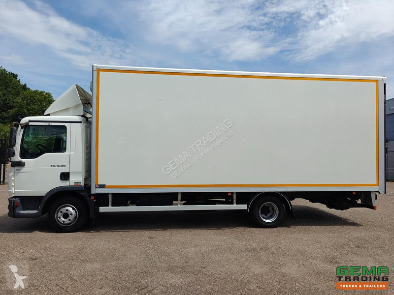 شاحنة MAN 10.180 4x2 DayCab Euro5 - Enclosed...