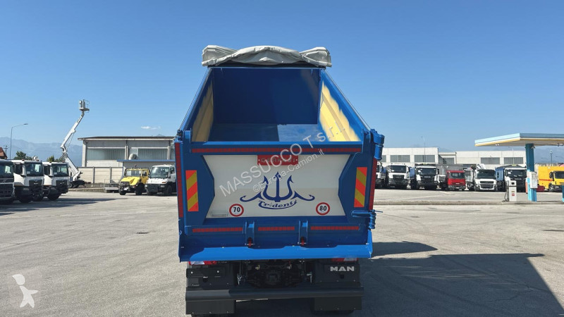 شاحنة MAN TGS 33.520 6x4