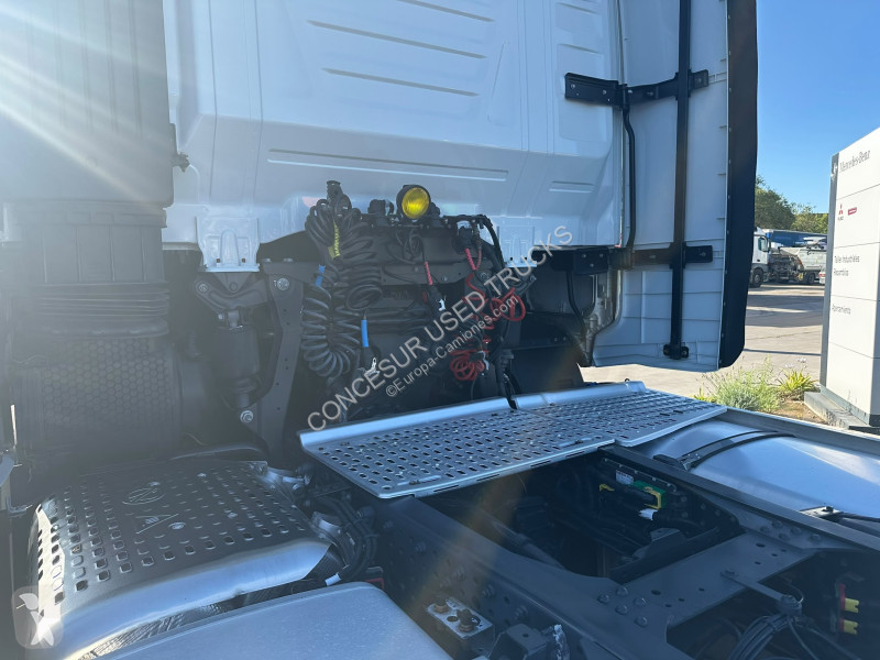 شاحنة Iveco S-Way AS440STP