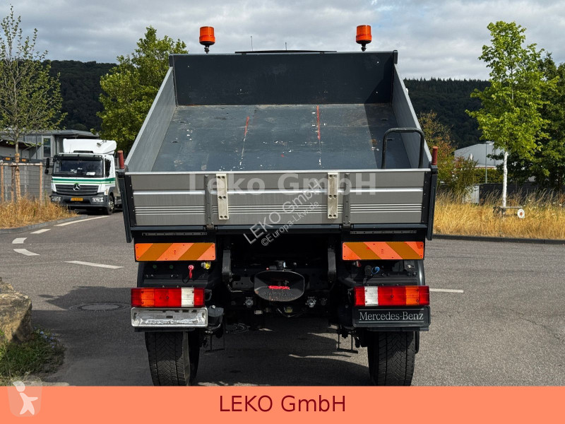شاحنة Mercedes UNIMOG U400