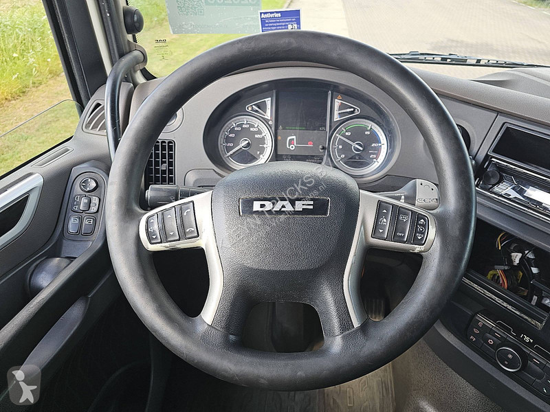 شاحنة DAF 480 6x2*4