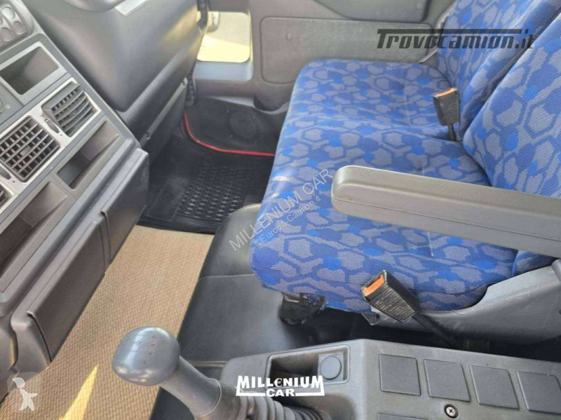 شاحنة Iveco 75E17 CENTINATO 6,80 SPONDA