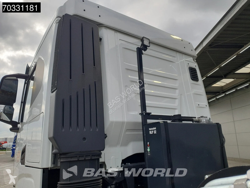 شاحنة Iveco XWay 530 6X2 NEW! Hiab FTR18...