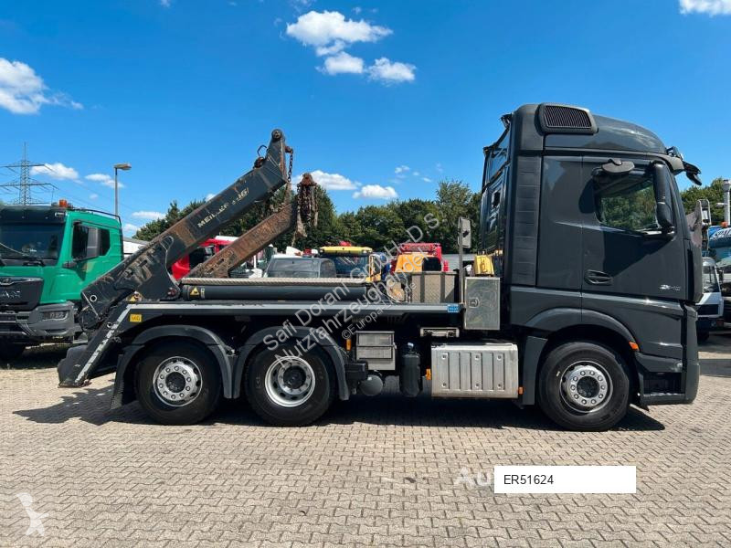 شاحنة Mercedes 2545