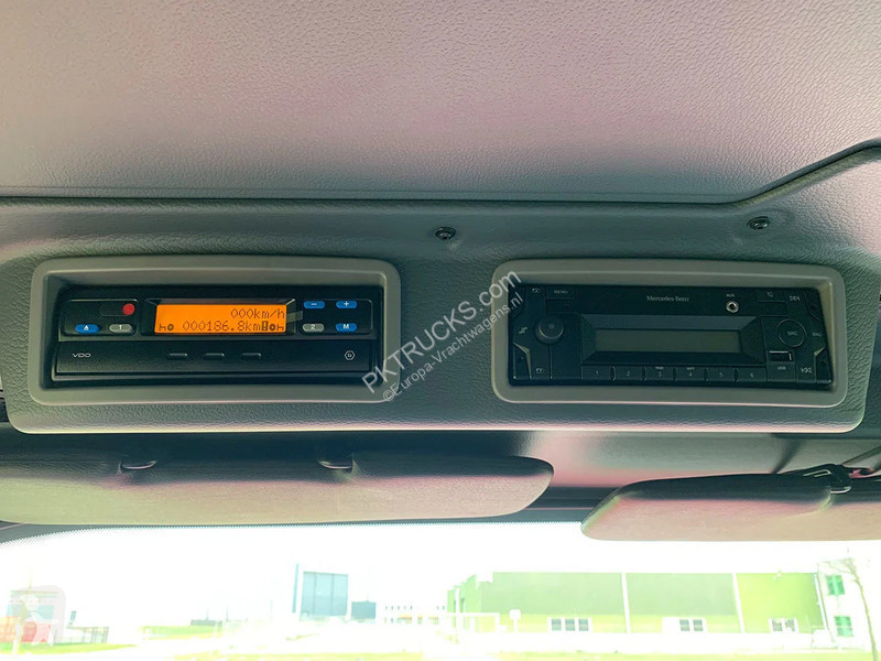 شاحنة Mercedes 2045 Chassis Cabin
