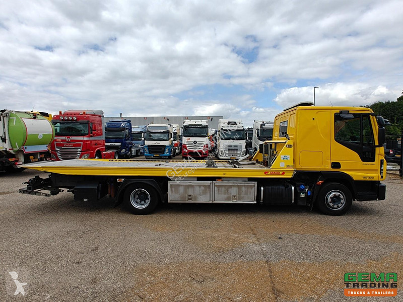 شاحنة Iveco EuroCargo 120-220L 4x2 Half Sleeper...