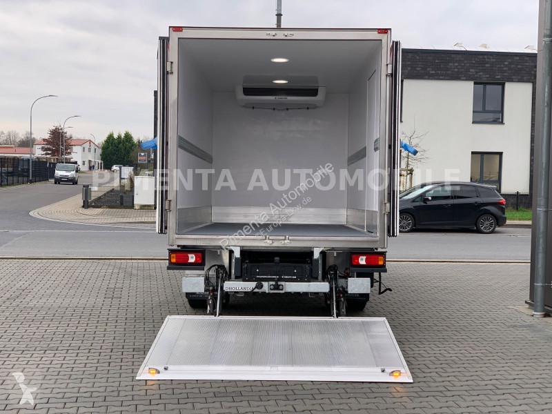 Furgoneta Iveco 70C18P TK-KOFFER LUFT LBW AHK...