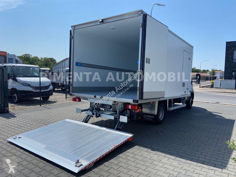 شاحنة Iveco 70C18A8P AUT LUF TK 2,46m BR LED...