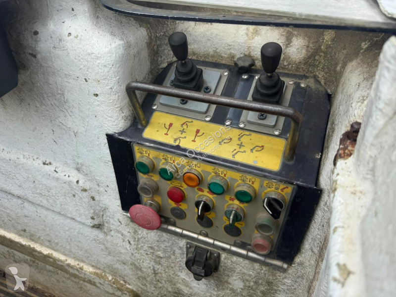 شاحنة Renault 310.19 DXI