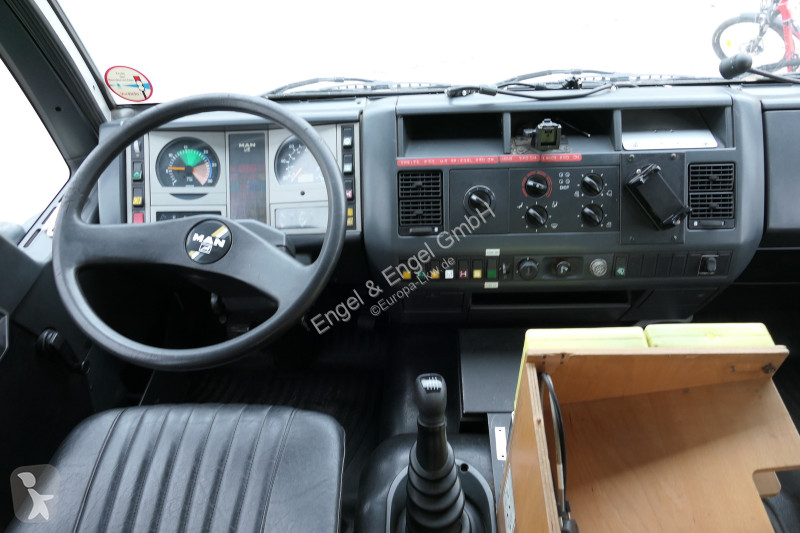 شاحنة MAN 10.224 DoKa LHF 16/12 4x4 Wassertank...