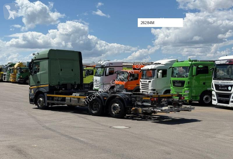 شاحنة Mercedes 2542