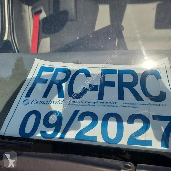 شاحنة Renault  D WIDE 320