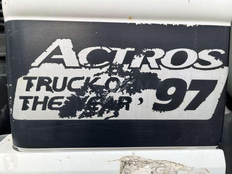 شاحنة Mercedes ACTROS