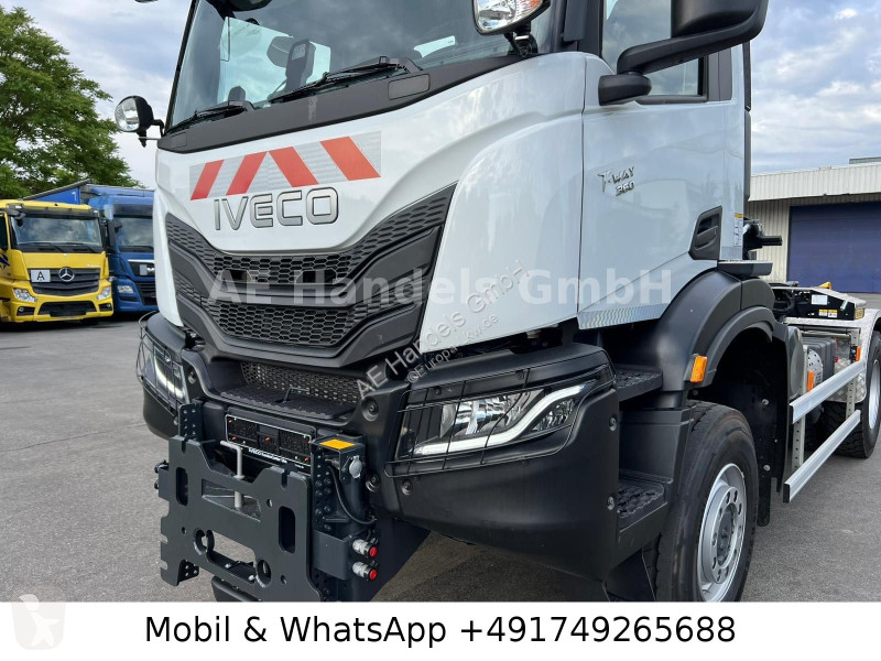 شاحنة Iveco 360 AD BL 4x4 Palfinger P14A...
