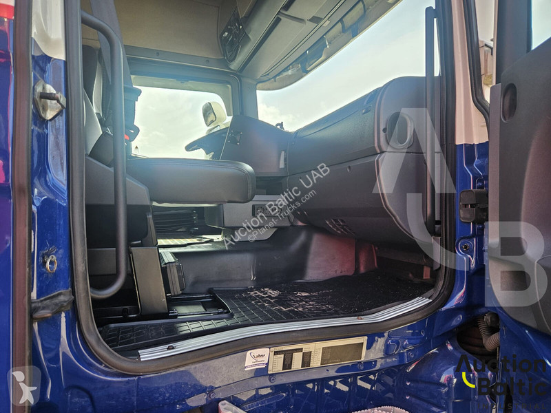 Kamión Scania 400 A 6x2*4