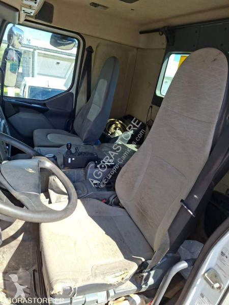 Vrachtwagen Renault KERAX