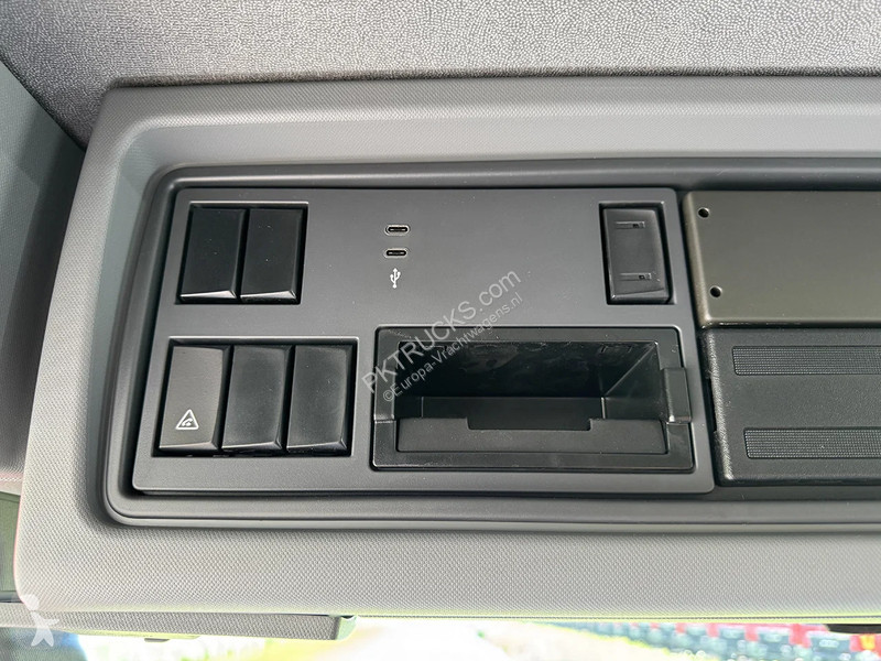Camion Renault K P4X4 Medium Chassis Cabin (10...