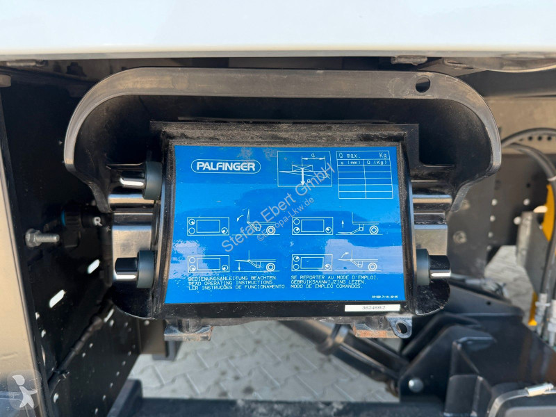 شاحنة Iveco ML120E25 LBW PAlfinger 1.500kg 3 Sitze