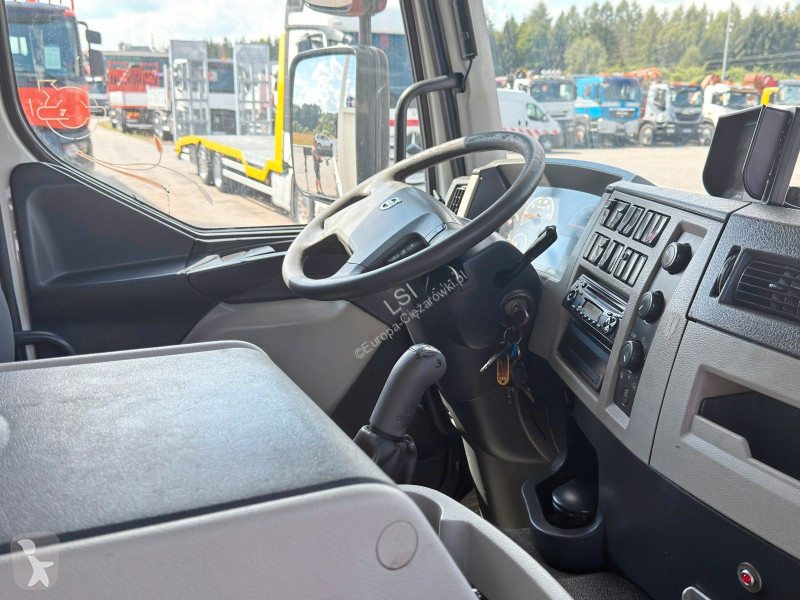 شاحنة Volvo 320* PLATFORM 6,60m * PM 16 LG...