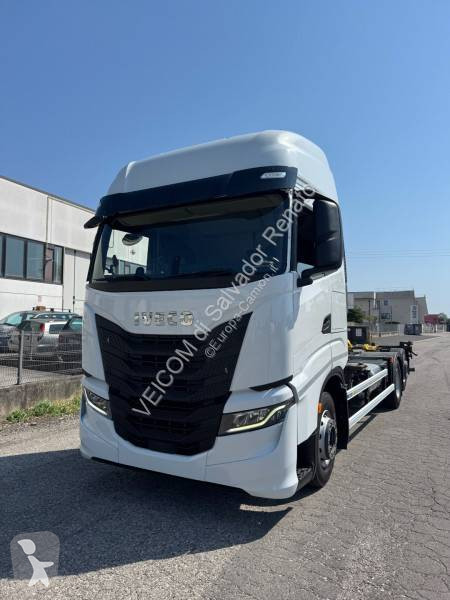 شاحنة Iveco