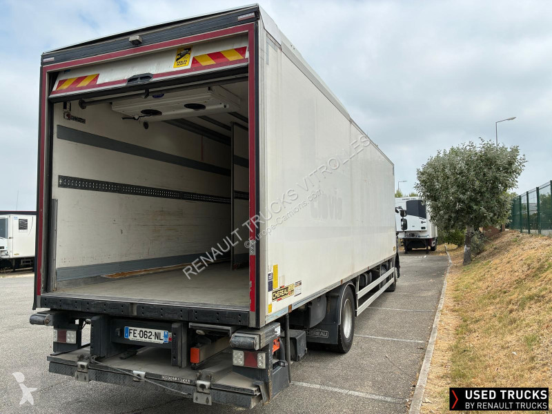 شاحنة Renault D Wide
