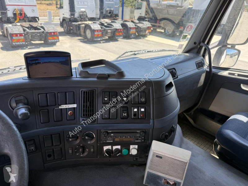 شاحنة Volvo 400