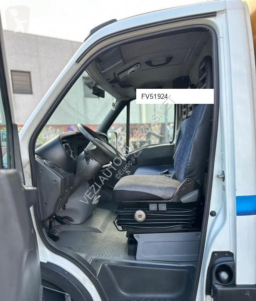 Грузовик Iveco 35c17 cc 3.0