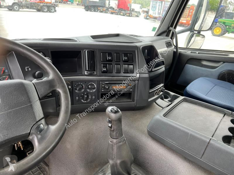 شاحنة Volvo 400