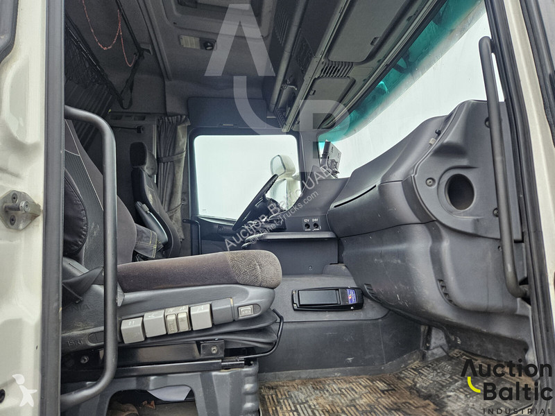 Camion Scania GB6X2NA 420