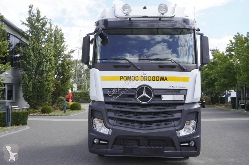 Камион Mercedes
