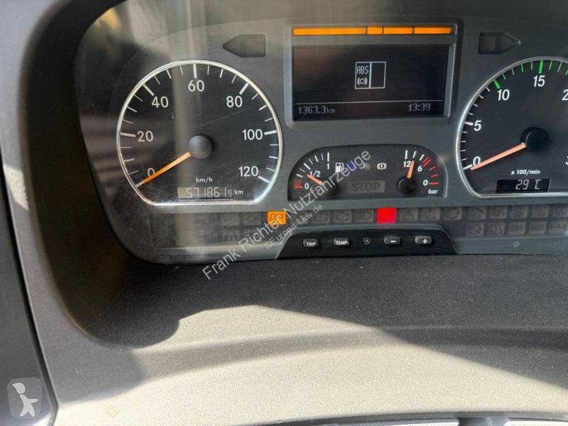 Camión Mercedes 1222 neue Kupplung , Batterien...