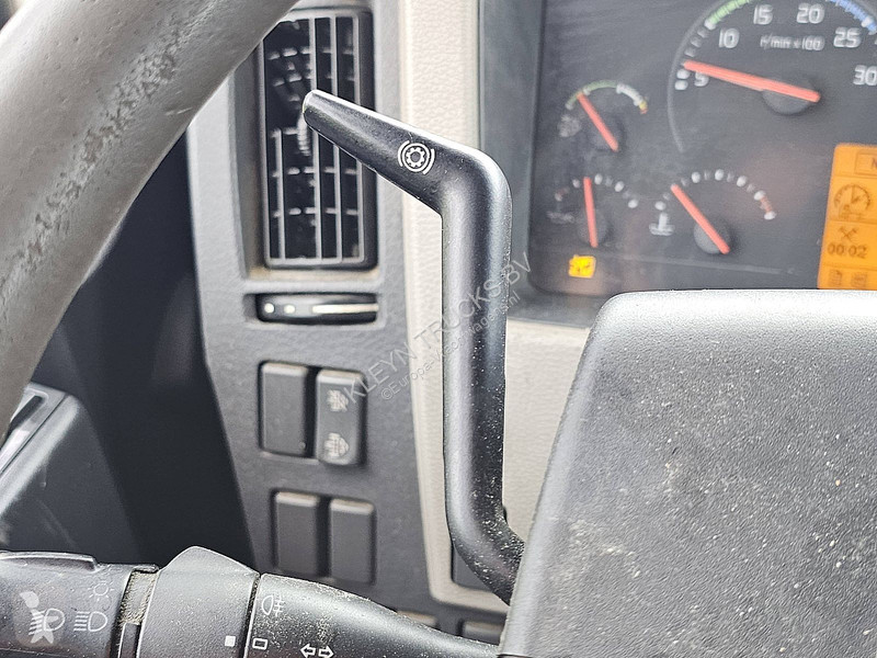 Camion Volvo 25012
